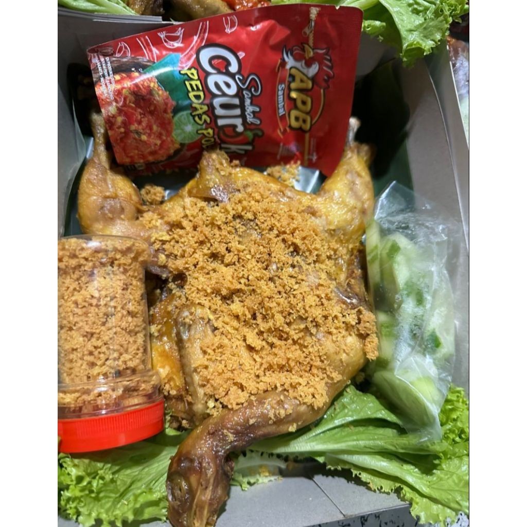 

Ayam Bekakak Kremes 1 Ekor / Bonus Sambel Ceurik Pouch