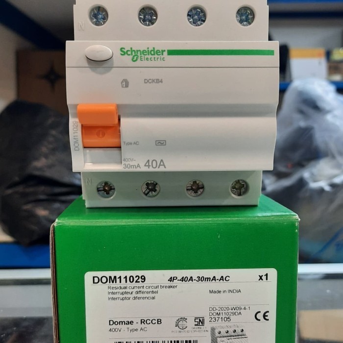 SCHNEIDER ELCB RCCB DOMAE 40A 4P 30MA