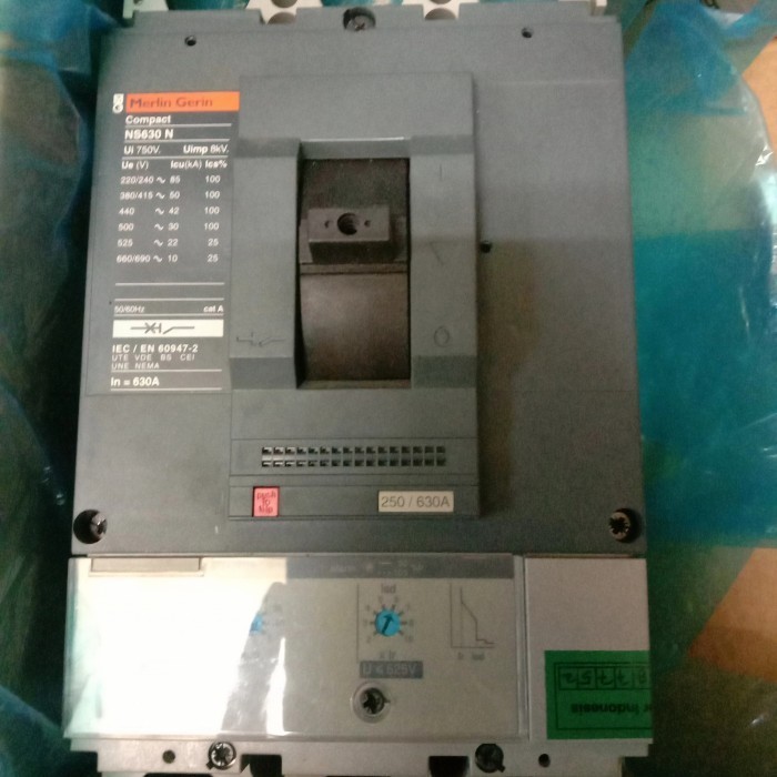 MCCB NS630N 630A 3P MG 50 KA