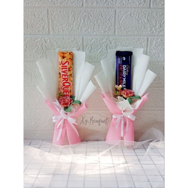 

UKF [READY] BOUQUET VALENTINE BOUQUET SILVERQUEEN BUKET COKLAT VALENTINE MURAH RNC