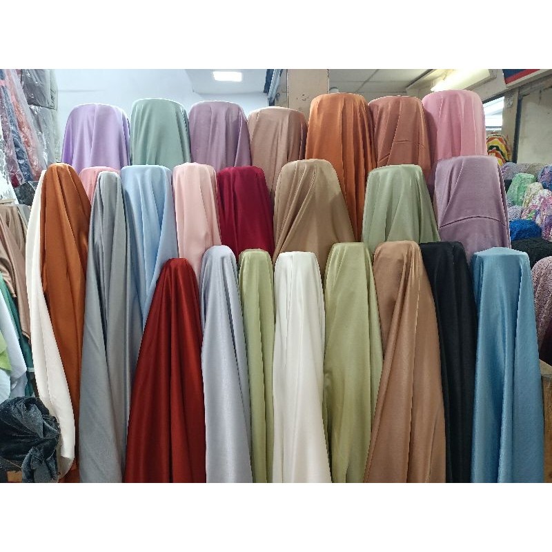 Kain satin maxmara polos