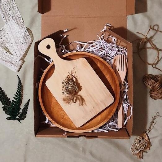 

Hampers Gift Box - Wooden Dining Set By Sweetie Seasons
