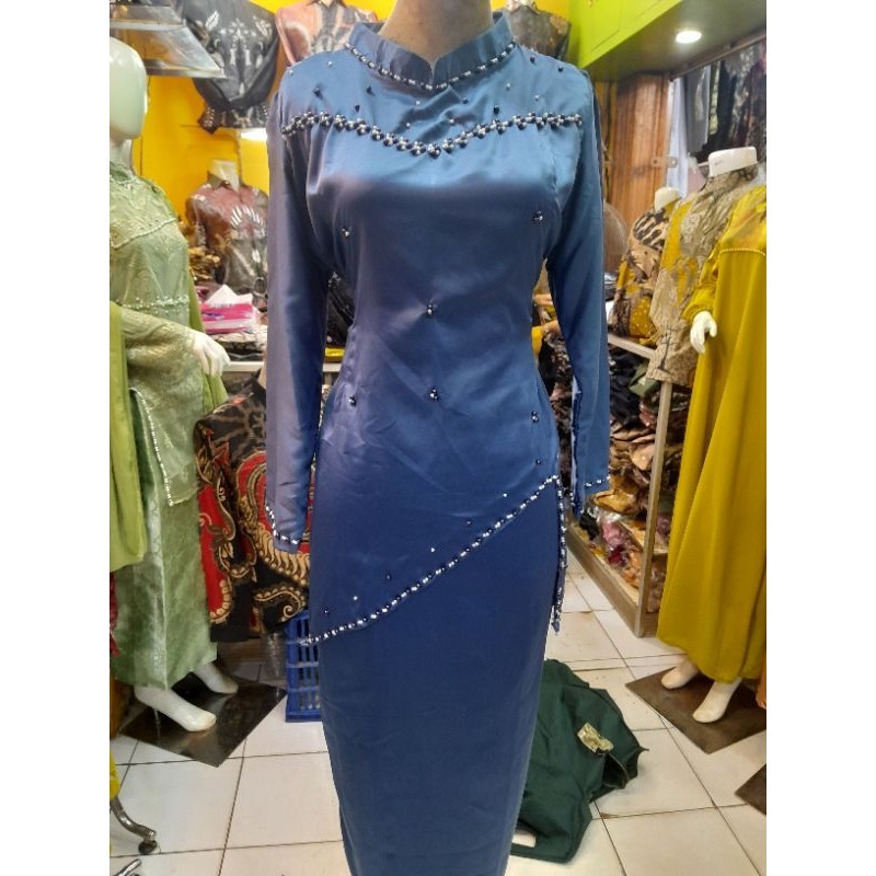 baju batik perempuan