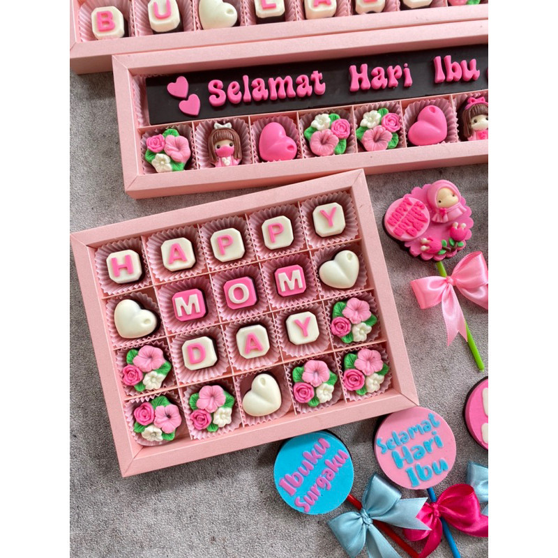 

UI8 HAMPERS HARI IBU HAPPY MOM DAY COKLAT UCAPAN FULL COKLAT M1P