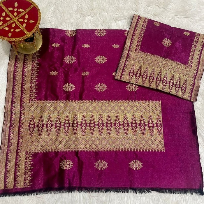 Naenggo Songket Asli Padang / Kain Songket Padang Magenta