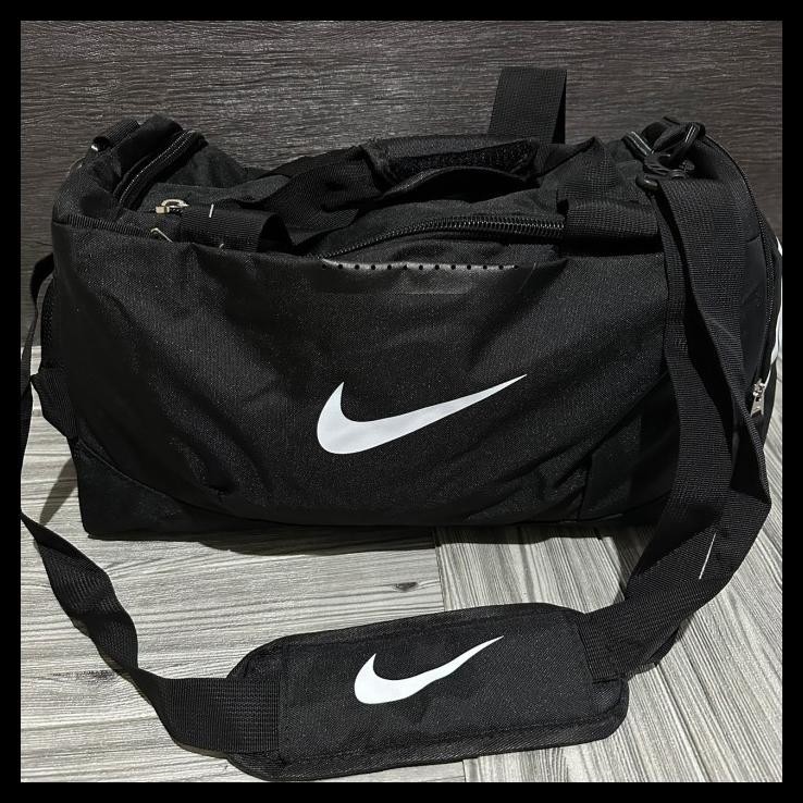 terbaru  tas olahraga duffle bag nike font black original black bag ready