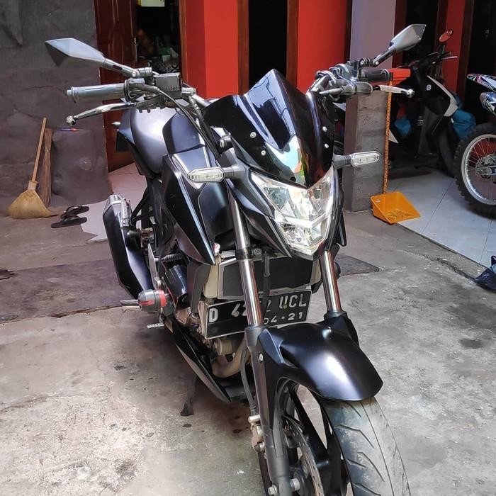 VISOR CB150R MODEL NINJA R Import Premium