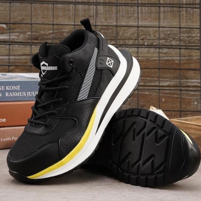 Sepatu Sneakers Safety Shoes Sporty Casual Pria Dan Wanita Ringan Cancaxaxa