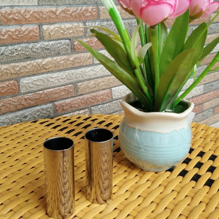 

2 Pcs Pemlong Kue Donat Bahan Stainles Diameter 2 Cm