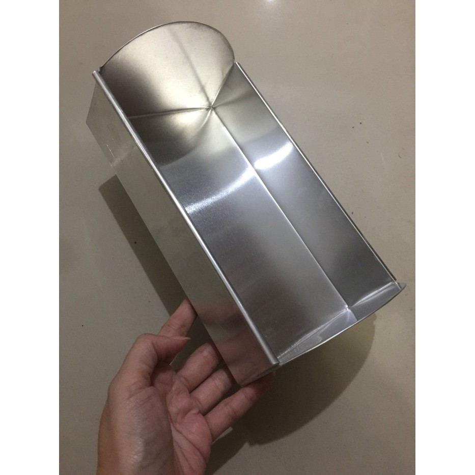 

Loyang Roti Sisir 22X12X5 Cm Bahan Aluminium Loyang Kue