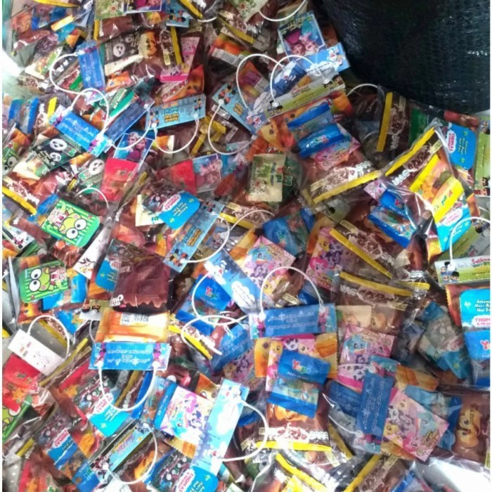 

Paket Ultah Lebaran Snack Amplop Plastik Lebaran / Amplop Thr Plastik
