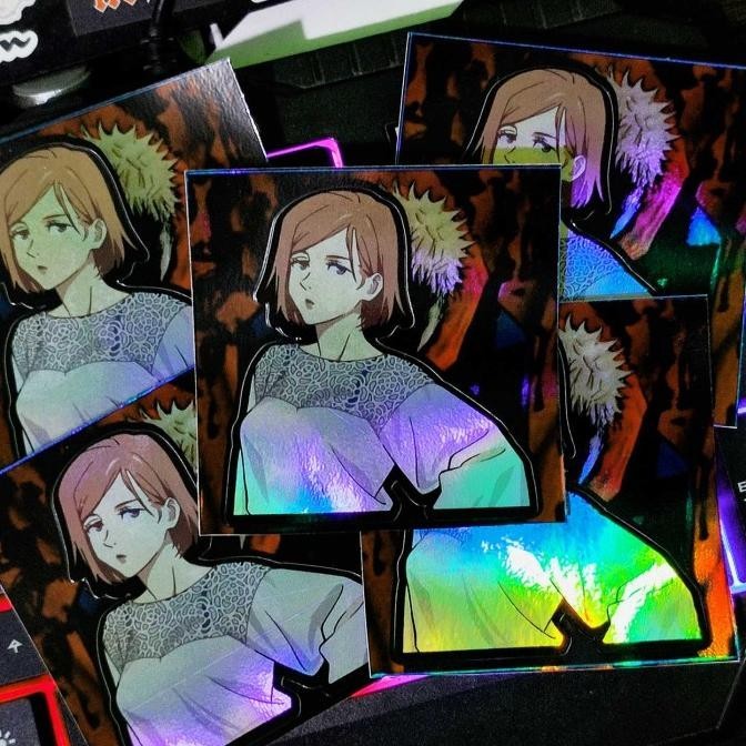

STICKER STIKER HOLOGRAM ANIME -JUJUTSU KAISEN KUGISAKI NOBARA SKIA OFFICIAL