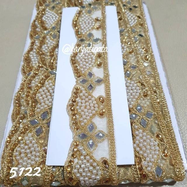 

Kode 5122 - Renda India Bordir Emas Full Manik Mote (9 Meter)