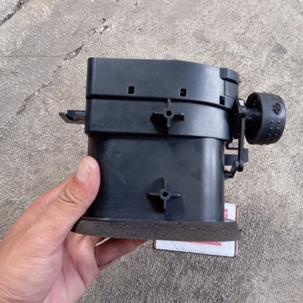 Grill Kisi Ac Dashboar Mercy A140 W168 Bagian Kanan R Copotan #