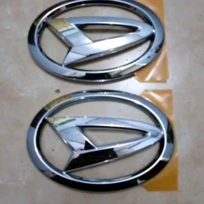 EMBLEM LAMBANG LOGO DEPAN SIRION ORIGINAL DAIHATSU