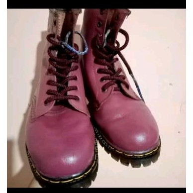 sepatu boots dr.martens