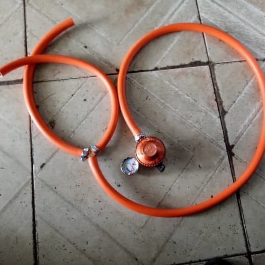 SELANG CABANG OVEN GAS 2 METER+REGULATOR