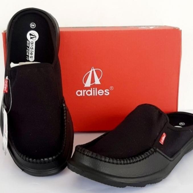 Sepatu sandal Slop Pria Merk Ardiles -39