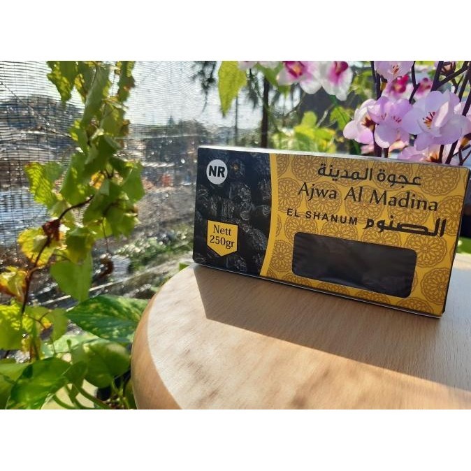 

Kurma Ajwa Almadinah El Shanum 250Gram (4Pcs) / Oleh Oleh Umroh
