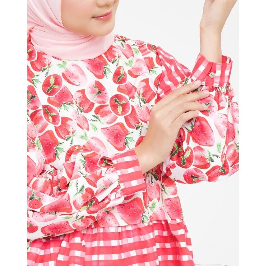 Tsabita Strawberry Puffy Blouse - Red
