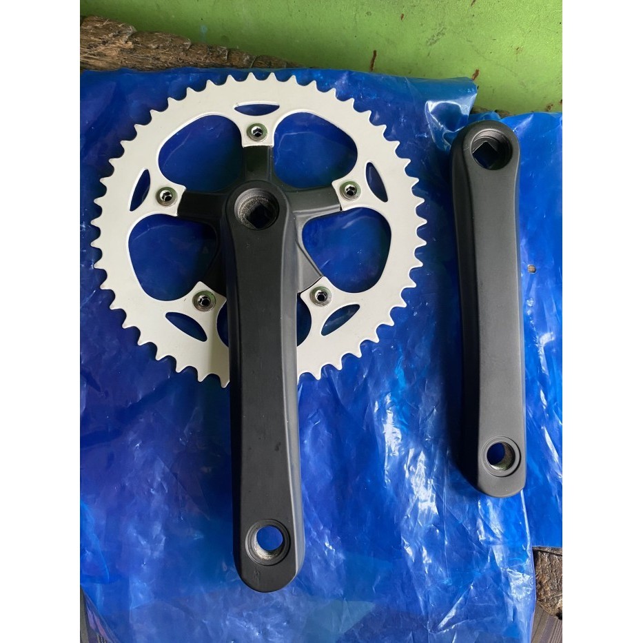 CRANKSET FIXIE 46 T SINGLE SPEED