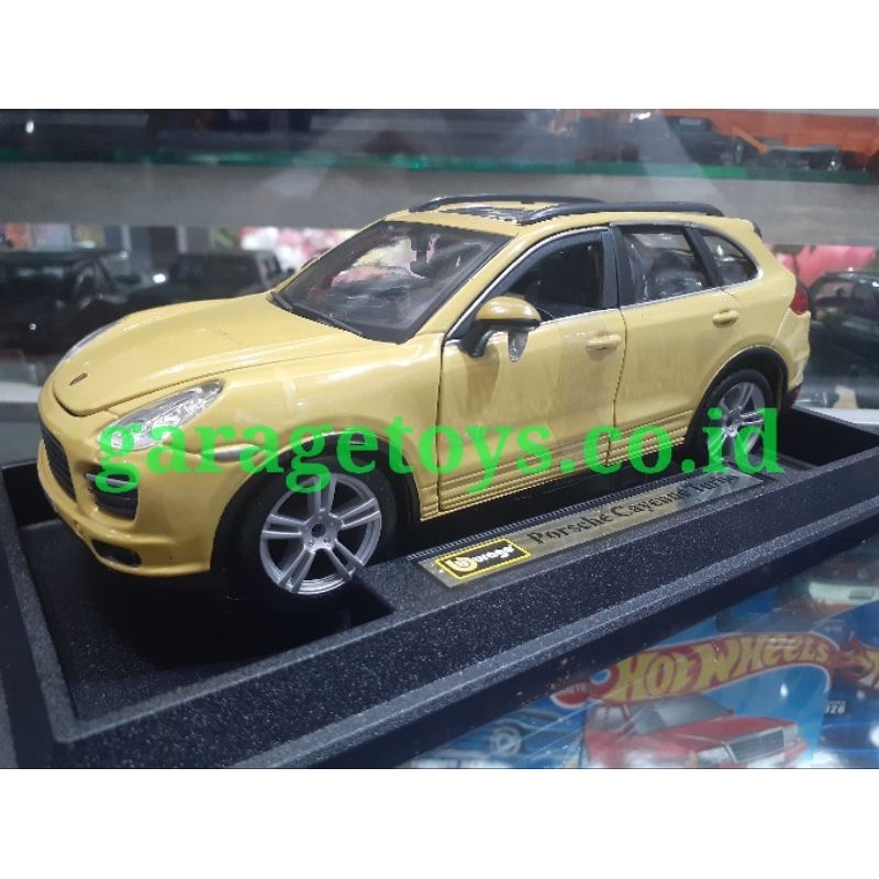 Bburago 1:24 Diecast Porsche Cayenne Turbo