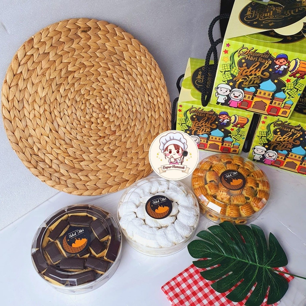 

HDH - 3in1 Paket Kue Hampers Idul Fitri / Kue Nastar Keju / Kue Putri Salju Kacang / Kue Coklat Mede / Paket Kue Hari Raya Lebaran / Kue Lebaran