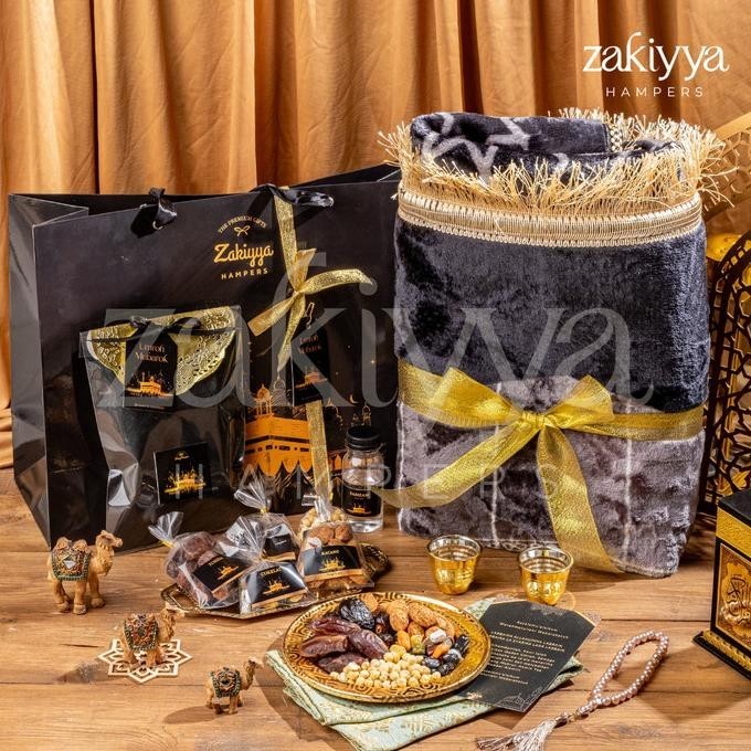 

Hampers Oleh Oleh Souvenir Haji Umroh Premium Paket Ekslusif Heliconia