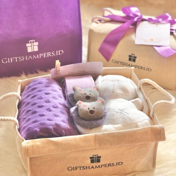 

Purple Series Giftshampers Baby Hampers Kado Lahiran Hampers Bayi