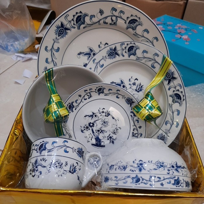 

Hampers Ramadhan Piring Set Simple