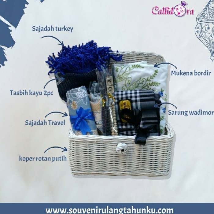 

Hampers Koper Rotan Perlengkapan Ibadah /Hadiah Lebaran/Kado Mukena