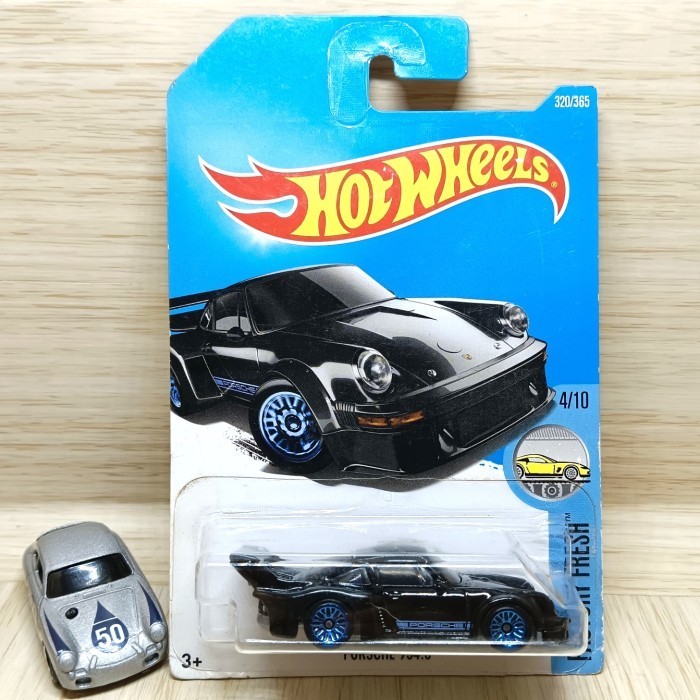 Hot Wheels Porsche 934.5 Hitam