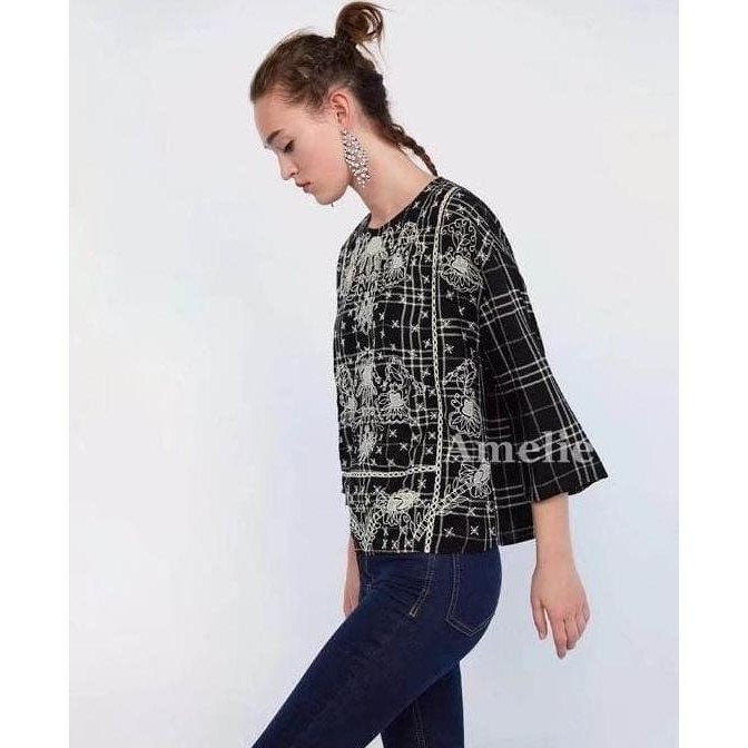Baju Atasan Bordir Kotak Blouse Wanita Korea Import Hitam Putih Black