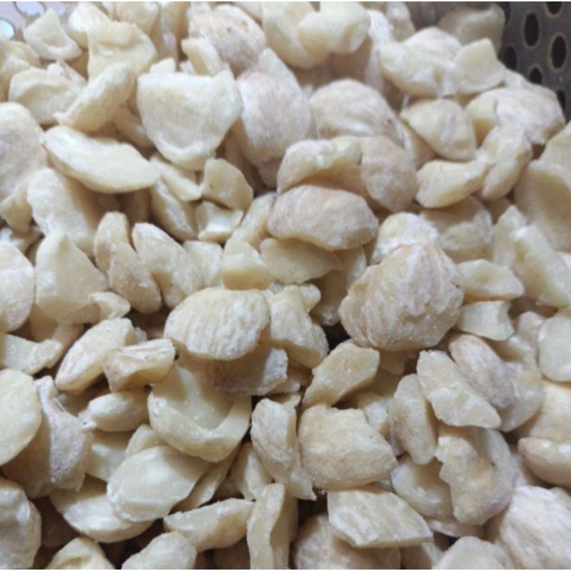 

Victory Seed Kemiri Kupas Pecah (Isi 500 Gram)