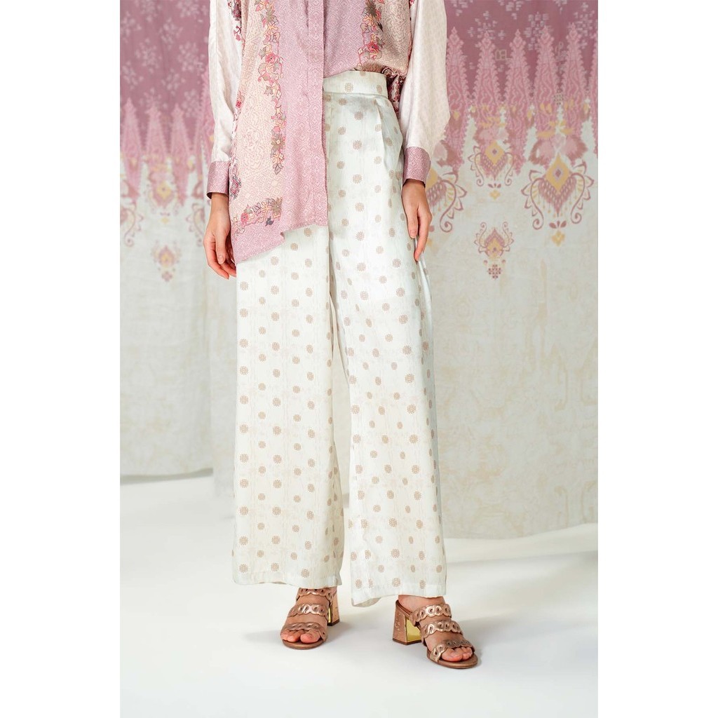 Benang Pelangi Beranti Satin Pants - Vanilla
