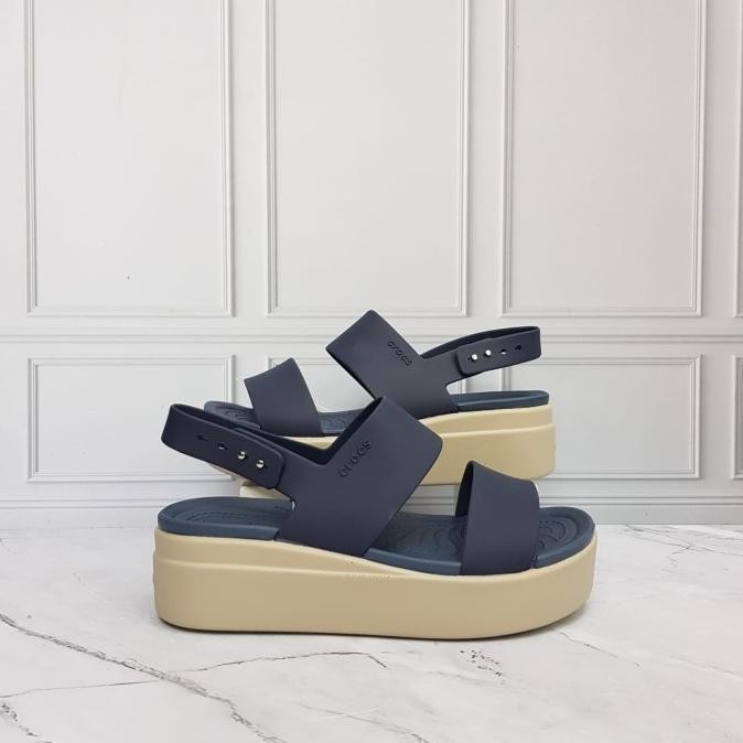 Crocs Broklyn Wedges/Sandal Crocs Broklyn Wedges/Sandal Crocs Wanita