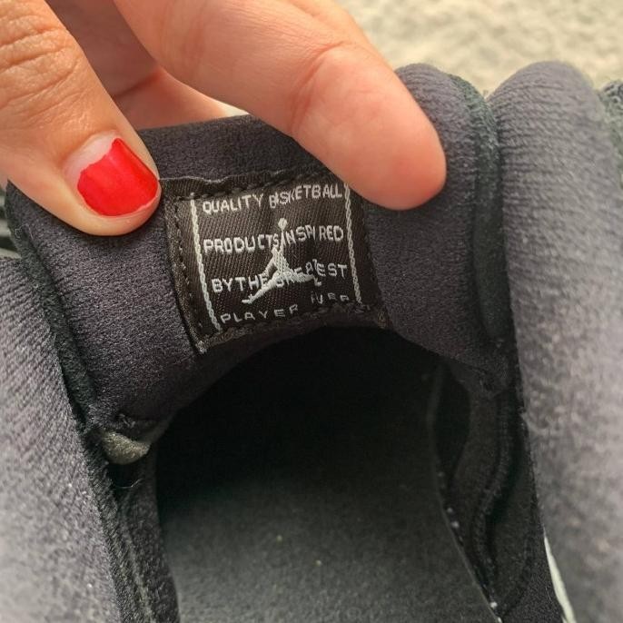 PRELOVED SEPATU ORIGINAL AIR JORDAN 11 LOW METALLIC SILVER UK 38 ANAK DHIASARI5