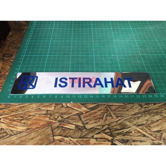 

BARANG TERLARIS Plat Nama Meja / Name Desk 20cm 2 sisi Bank BRI Tanpa Holder