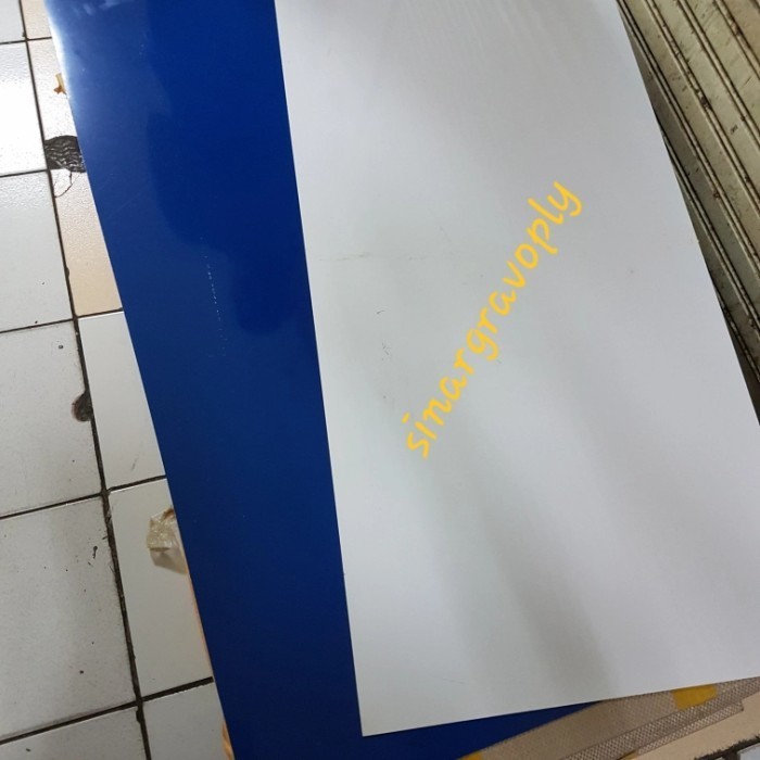 

BARANG TERLARIS gravoply biru terang bahan gravir nametag dll 120x60cm tebal1.5ml