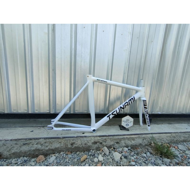 Tsunami Snm 300Putih