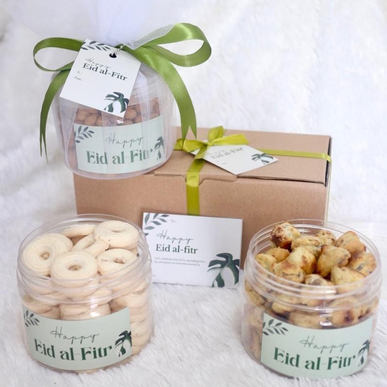 

CR - Hampers snack gift kado box parcel Christmas natal kue cookies biskuit coklat nastar kue kering snack hadiah ultah birthday graduation sempro wedding kado 400ml TERLARIS