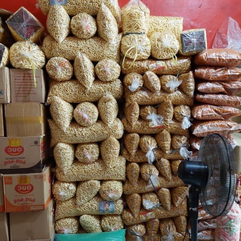 

POI 1000gr LANTING BAWANG / KLANTING / LANTING KEBUMEN / SNACK KILOAN MURAH TERLARIS