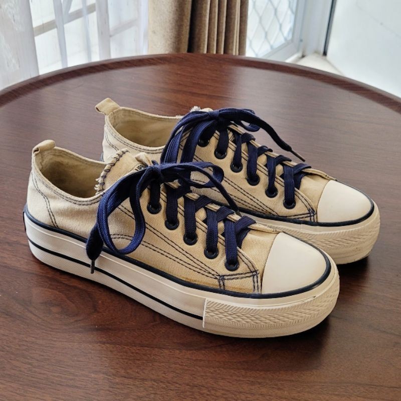 Sepatu Lurad Kanvas Second