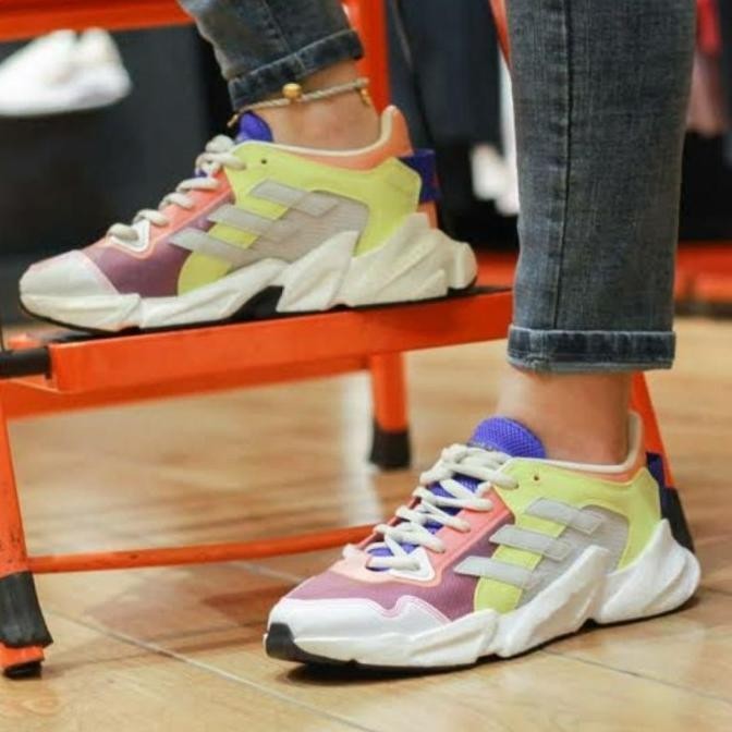 Sepatu Casual Wanita Adidas Karlie Kloss X9000 Women Sneakers S24028 Pellikan