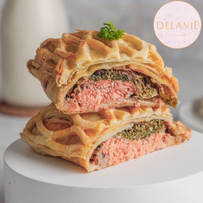 

Ready salmon wellington (250gr) (delavie patisserie)