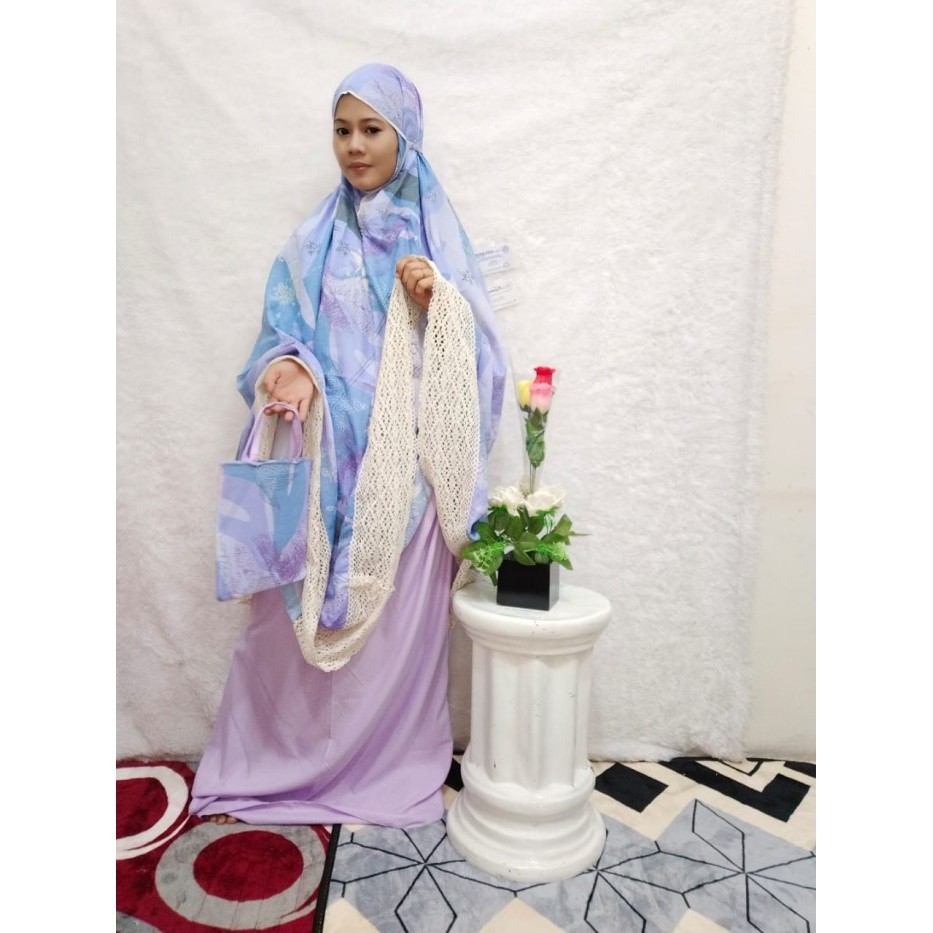 Mukena Alesya Rayon Renda Motif