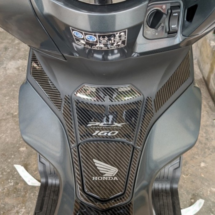 Stiker Sticker Tankpad Pcx 160 Carbon Resin - Hitam Silver