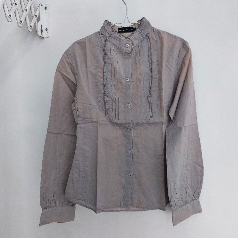 PRELOVED❤️ THE EXECUTIVE Shanghai Ruffle Shirt - Grey | Kemeja Blouse Formal Kantor Casual