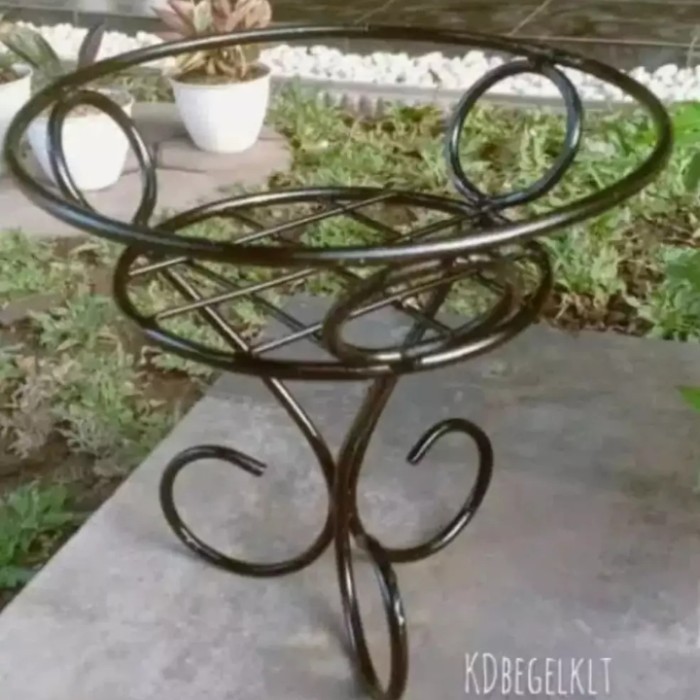 Standing Rak Pot Tunggal/Standing Rak Pot Bunga Besi/Rak Pot Besi Hias