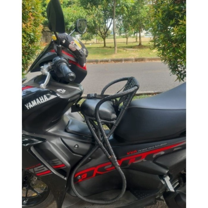 Banyak Promo Kursi Bonceng Rotan Anak Motor Aerox Full Hitam